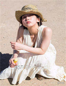 精品卡一卡二卡三国色天香-两个人在线观看BD